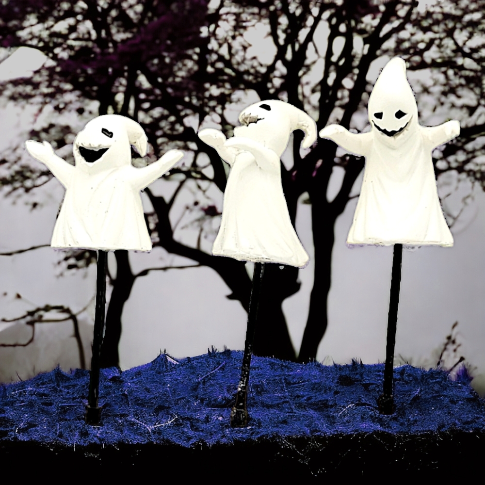 Halloween ghost miniture gnomes set nib